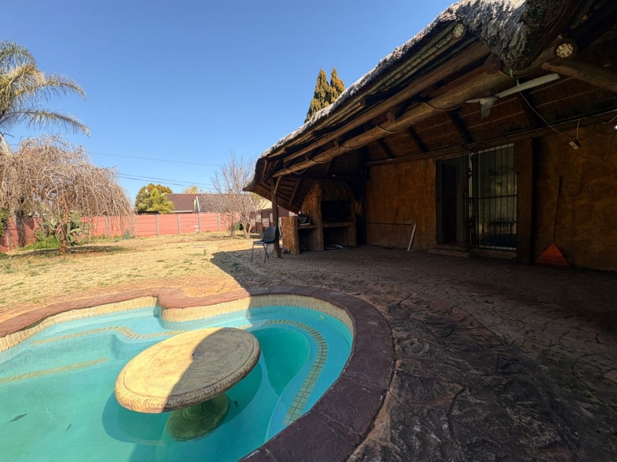4 Bedroom Property for Sale in Stilfontein Ext 4 North West